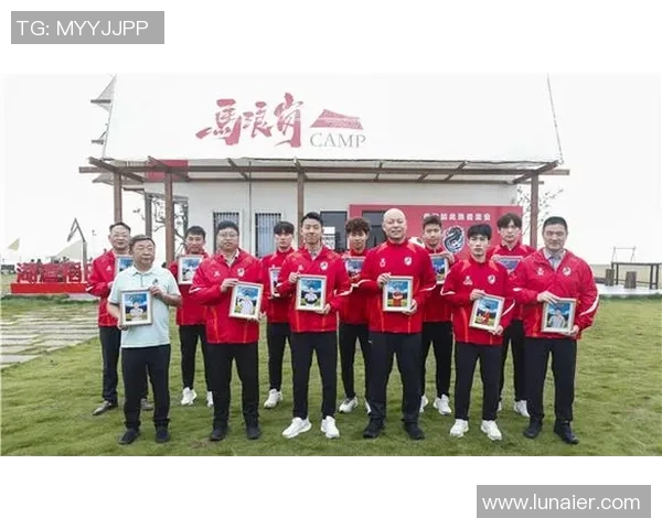 足球明星集结寻找签名之旅球迷热情与偶像之间的互动揭秘